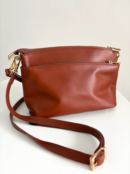 Divina Firenze Handbags - Divina Firenze - Cognac Leather Crossbody Purse - Made in Italy- NWOT
